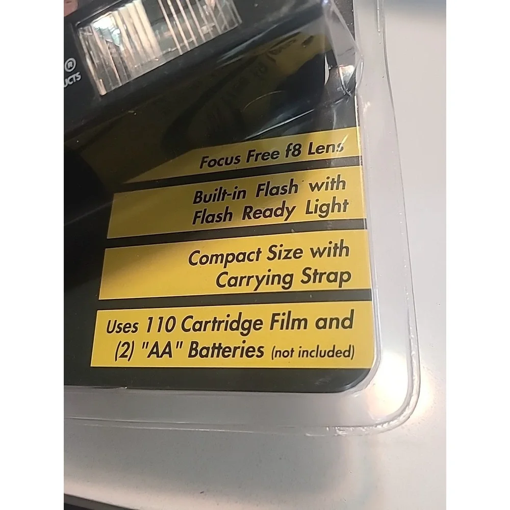 Vtg Kmart FF-10 Focus Free 110 Pocket Camera Flash NEW In Package TV Movie Prop
